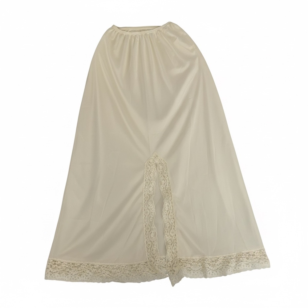 Vassarette Cream Lace Maxi Skirt